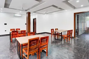 Hotel O 63 A Noida - Image 3
