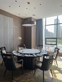 Guoren Royal Hotel - Image 5