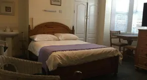 Bay Lodge - Image 2