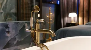 La Suite Versailles freeParking table massage Clim - Image 5