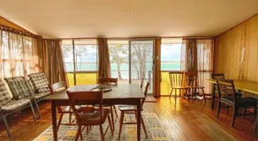 Stafford Hall - Burrum Heads- Riverfront- 3BR- Great Views - Image 2