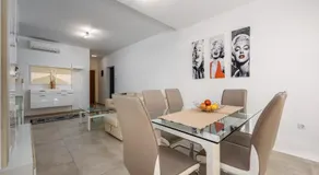 Appartamento Monika con piscina privata a Parenzo - Image 4