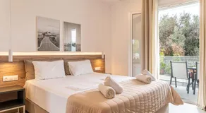 Roula's house on the beach - Image 2