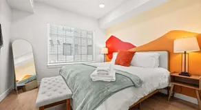 Boho Vibe Townhome King Bed Garage SLC - Image 2