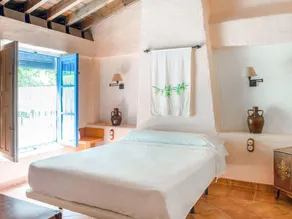 Alluring Cottage in Huétor-Tájar near Forest - Image 3
