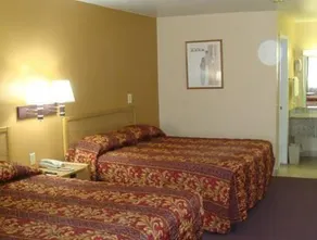 Texan Inn and Suites Monahans - Image 3