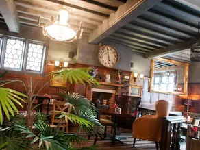 Huckleberrys Bar and Grill - Image 4