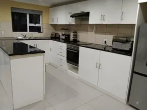 Family house with 3beds, 3baths wifi & parking - Image 2