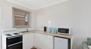 Carousel Apartment 5 - Image 5