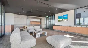 Modern Studio with Rooftop and BBQ Access - Image 5