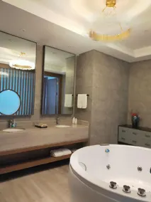 Ashe · Lanbo Hotel - Image 4