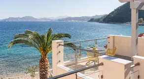 8MOONS Boutique Apartments - Image 2