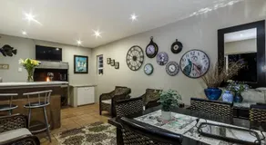 Abalone Guest House - Image 4