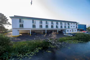 OYO Ocean Breeze Hotel at Lincoln City - Image 4