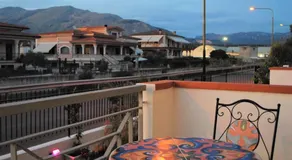 Bed & Breakfast Domus Pepe Scalea - Image 3