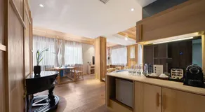 Wren Culture Boutique Hotel - Image 2