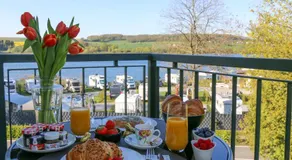 Design-Ferienwohnung direkt am Möhnesee - mit Seeblick, Balkon, Pool und Sauna - Image 2