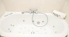 Stay 69G - Hush View House, Romford, London Havering - Image 5
