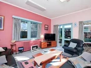 Butlers Guesthouse - Image 2