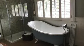 The Blue Cottage - Image 3