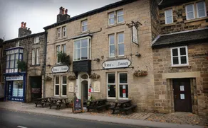 The Horse & Farrier - Image 4