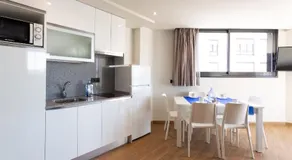 Apartamentos Playa De Los Barcos - Image 3
