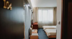Hotel Concrete - Image 5