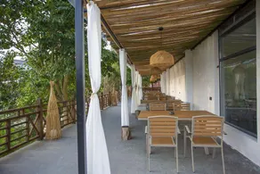 WuHe · Chunshan Luxury Lodge - Image 3