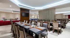 Razana Al Rawdha Hotel - Image 4