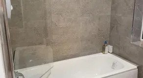 Private 3 bedroom house ideal for family & friends - Image 2