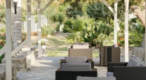 Lagada Beach Hotel - Image 5