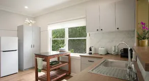 Violet's cottage - Image 4