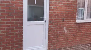 Flat 1 - Entire Modern Studio with en-suite and free Parking close to QMC, City centre & Notts Uni - Image 4