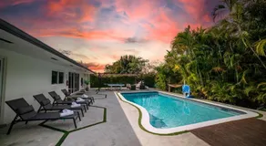Heated pool in a Precious House close to Zoo Parks and Arts - Image 3