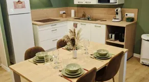 Appartement cosy ambiance Hollywood dans résidence avec piscine 2 pers parking gratuit - Image 4