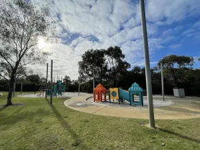 Wannanup Retreat - Spacious Home - Sleeps Up to 8 - Pet Friendly - Image 5