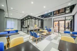 Yeste Hotel Hezhou Government Plaza - Image 4