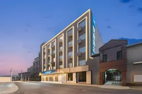 Hanting Hotel Shanghai North Bund Hailun Road Subway Station - Image 2