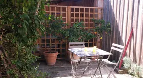 Beau studio calme, indépendant avec terrasse - Image 4
