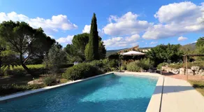 Villa avec Piscine et Vues Imprenables - Image 3