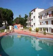 The Lake Apartments - Image 3