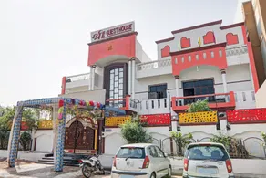 Capital O Hotel Shree - Image 4