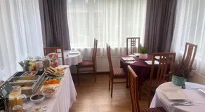 Family House Apartments - Image 5