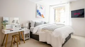 Fantastic, Spacious 2 Bedroom Apartment in Converted Chapel - Image 2
