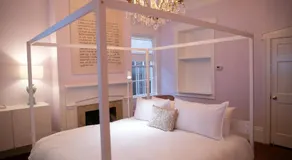 Bosch Huis Rosé Suite - Image 2