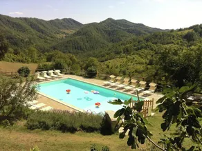 Farmhouse in Apecchio with Pool and Terrace - Image 3