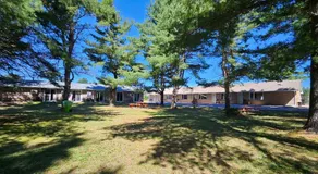 Super Nights Inn - Image 3