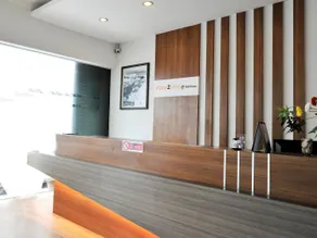 Place2Stay @ RH Plaza Hotel - Image 3