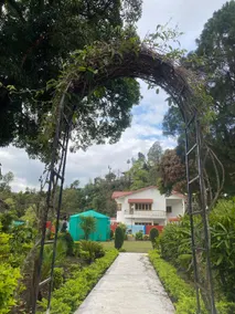 Shivalik Homestay & Bayleaf Café - Image 2