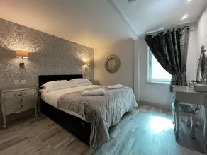 Apartment 19 - Image 2